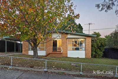 /international/au/21-manfred-street-watsonia-vic-151203488/