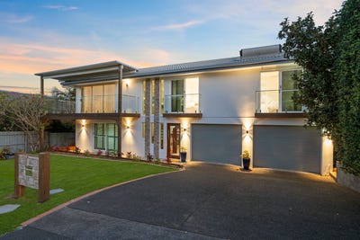/international/au/23-ringara-street-manly-west-qld-151427872/