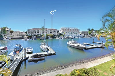 /international/au/10-20-canal-avenue-runaway-bay-qld-151396496/
