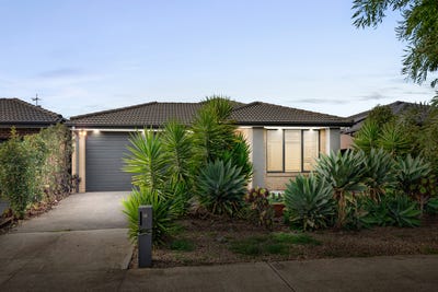 /international/au/16-natura-avenue-werribee-vic-151335888/