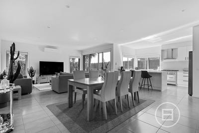 /international/au/15-mitchell-street-mornington-vic-150969032/