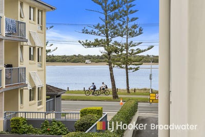 /international/au/12-414-marine-parade-biggera-waters-qld-148595624/