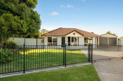 /international/au/3-gilbert-court-hillcrest-qld-151508084/