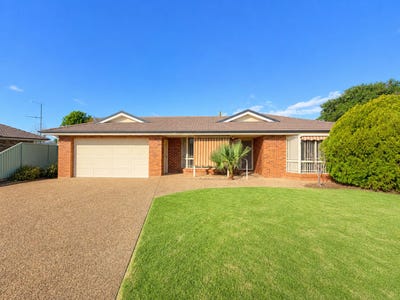 /international/au/21-winlee-place-leeton-nsw-151616152/