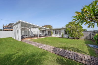 /international/au/39-petrie-avenue-marcoola-qld-150899528/