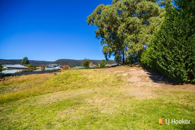 /international/au/2-cameron-place-lithgow-nsw-204501480/