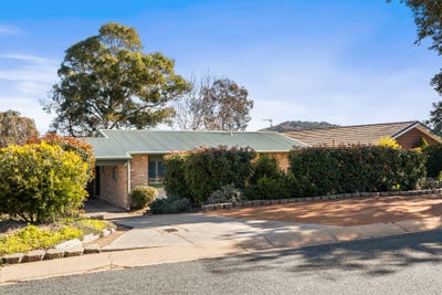 /international/au/5-kirkham-place-kambah-act-152493480/