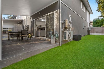 /international/au/1-8-norfolk-street-parkinson-qld-151442600/