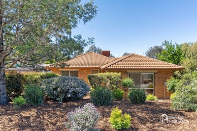 /international/au/23-mockridge-drive-kangaroo-flat-vic-152609580/