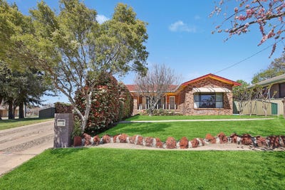 /international/au/1-norman-road-mudgee-nsw-152559244/