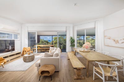 /international/au/12-gymea-way-nelson-bay-nsw-151069400/