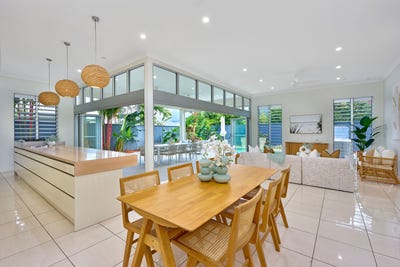 /international/au/24-catamaran-circuit-trinity-beach-qld-152223168/