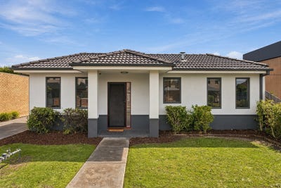 /international/au/1-1-clark-street-reservoir-vic-152470552/