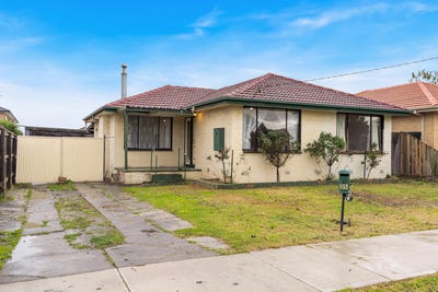 /international/au/35-wattleglen-street-craigieburn-vic-151412360/