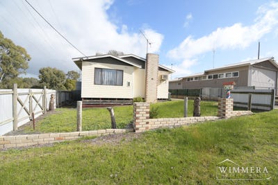 /international/au/17-anzac-avenue-edenhope-vic-148742104/