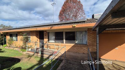 /international/au/124-bushland-drive-taree-nsw-151737224/
