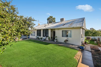 /international/au/38-frederica-street-narrandera-nsw-151510944/