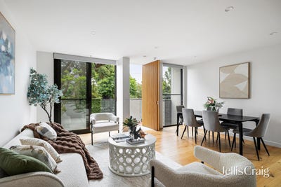 /international/au/3-32-prince-edward-avenue-mckinnon-vic-150683036/