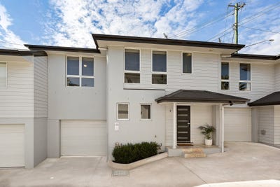 /international/au/2-202-northcott-drive-adamstown-heights-nsw-148645772/