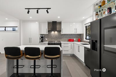 /international/au/100-sibley-road-wynnum-west-qld-152154200/