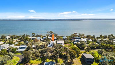 /international/au/33-pelican-street-loch-sport-vic-146245428/