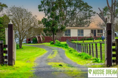 /international/au/396-sullivans-road-millbrook-vic-151520268/