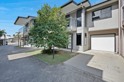 /international/au/2-25-bondi-road-blacks-beach-qld-148689320/?lang=en