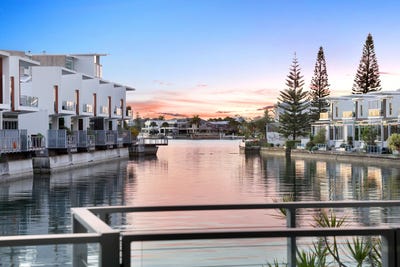 /international/au/6103-ephraim-island-parade-paradise-point-qld-148628428/?lang=de