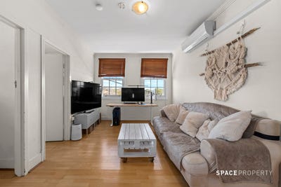 /international/au/8-109-musgrave-road-red-hill-qld-148702496/?lang=fr