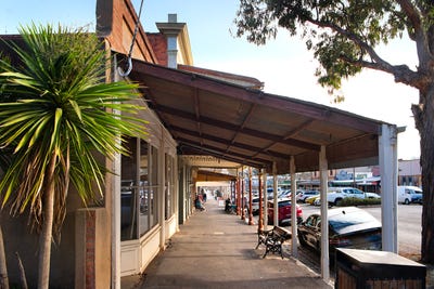 /international/au/70-72-mostyn-street-castlemaine-vic-504903860/