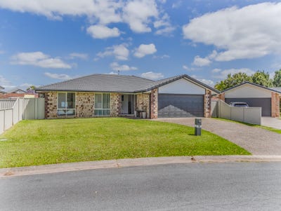 /international/au/19-rosnay-court-banora-point-nsw-152630428/