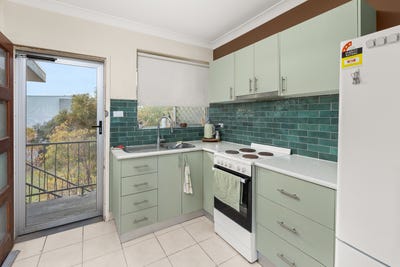 /international/au/4-11-wittenoom-street-bunbury-wa-151490964/
