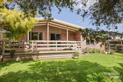 /international/au/46-wyndham-avenue-cowes-vic-152637556/