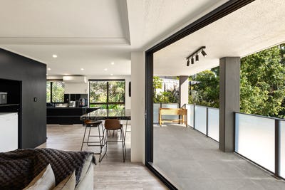 /international/au/37-12-bryce-street-st-lucia-qld-150954472/