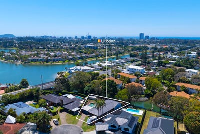 /international/au/3-paros-place-currumbin-waters-qld-152429956/