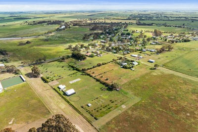 /international/au/24-lyons-street-cressy-vic-204524744/