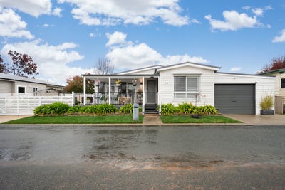 /international/au/49-banksia-drive-symonston-act-151110868/