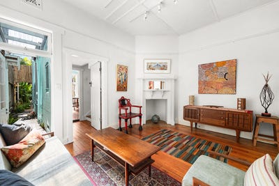 /international/au/21-burnie-street-clovelly-nsw-151048436/