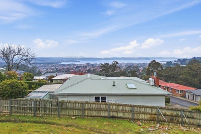 /international/au/6-clift-street-mount-stuart-tas-204551288/