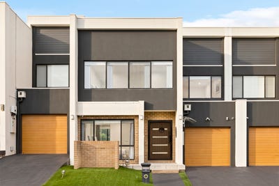 /international/au/10-denise-crescent-grantham-farm-riverstone-nsw-152723964/
