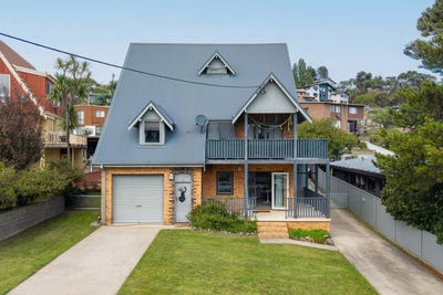 /international/au/1-26-ingebyra-street-jindabyne-nsw-150831480/