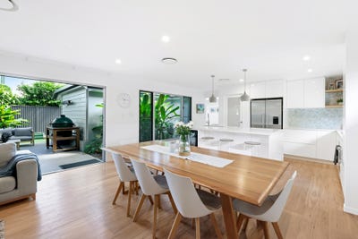/international/au/14-robin-avenue-paradise-point-qld-150601284/