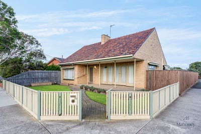 /international/au/28-charles-street-newcomb-vic-151369348/