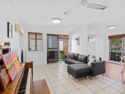 /international/au/5-88-victoria-terrace-greenslopes-qld-151433844/