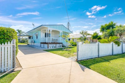 /international/au/7-moore-street-elliott-heads-qld-151039976/