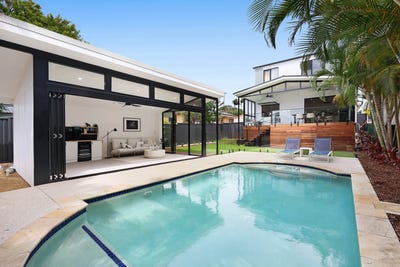 /international/au/7-vernon-avenue-labrador-qld-151429600/