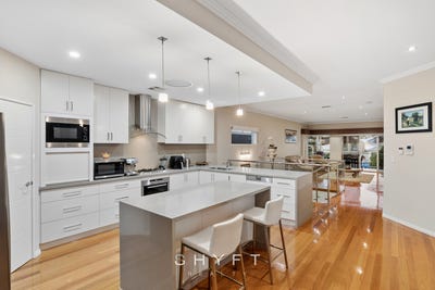 /international/au/17-salford-promenade-mindarie-wa-151164572/