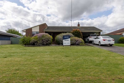 /international/au/6-swan-street-manjimup-wa-152467984/