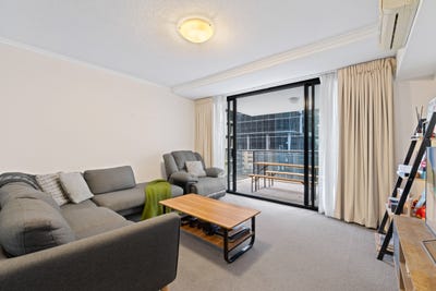 /international/au/1106-79-albert-street-brisbane-city-qld-148400612/
