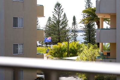 /international/au/8-81-brighton-street-biggera-waters-qld-148734252/?lang=id